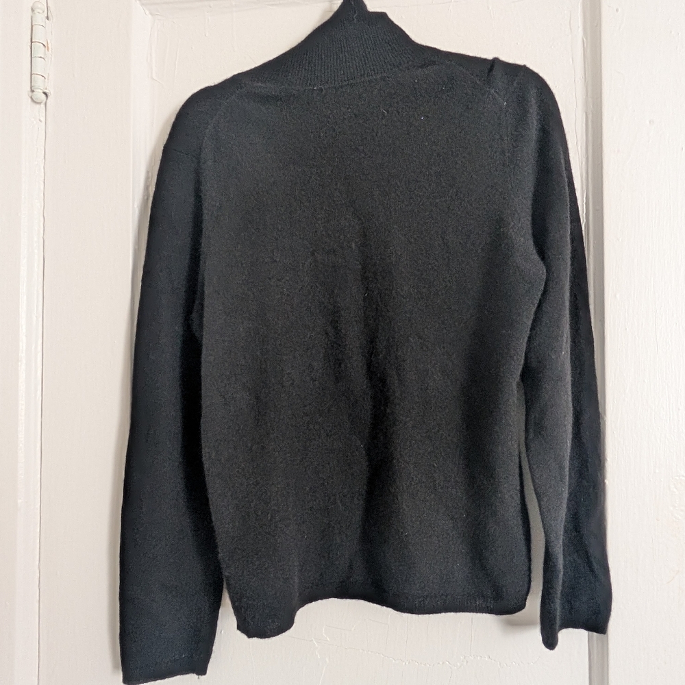 Charter Club 100% cashmere Black Turtleneck sweater, Large EUC, quiet luxury - Picture 2 of 4